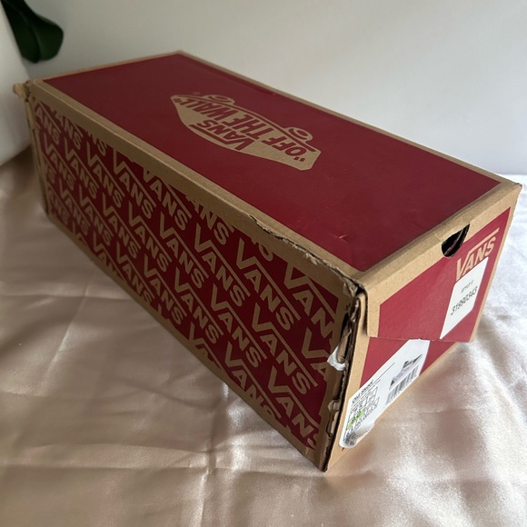 Vans shoes Unisex size Us7.5/W9 Eu40 Brand New - Picture 11 of 12